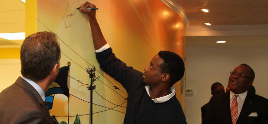 mural-signing