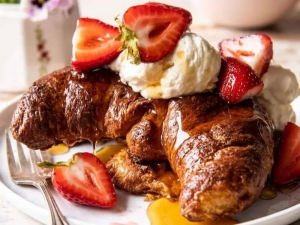 Bahamas Recipes: Strawberries & Cream Croissant French Toast