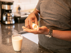 Do You Really Need a Multivitamin? Plus, Tips for Choosing One