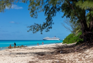 5 Reasons to Go Ashore in Bimini, Bahamas